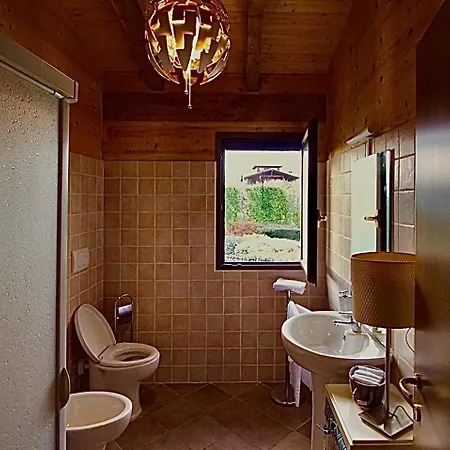 Biocore - Collepietro - Mosciano S Angelo 住宿加早餐酒店